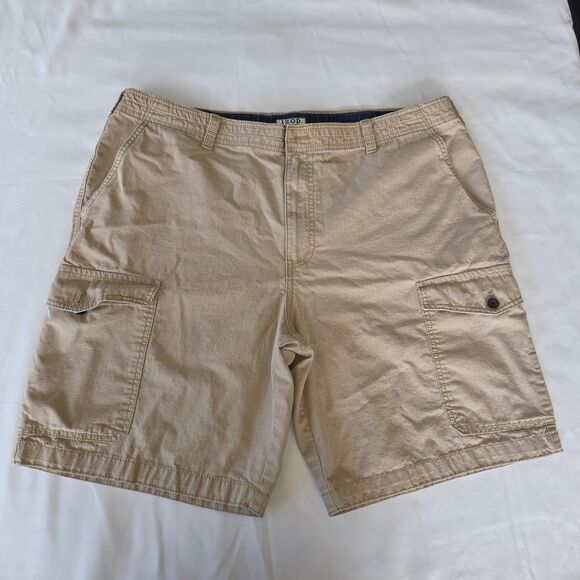 IZOD Khaki Bermuda Shorts Size 36 Cargo Pocket - Picture 1 of 7